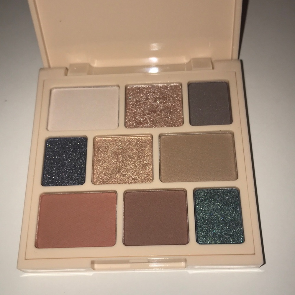 ⭐️ Cinta London Living The Eye Life Eyeshadow Palette - New In Box